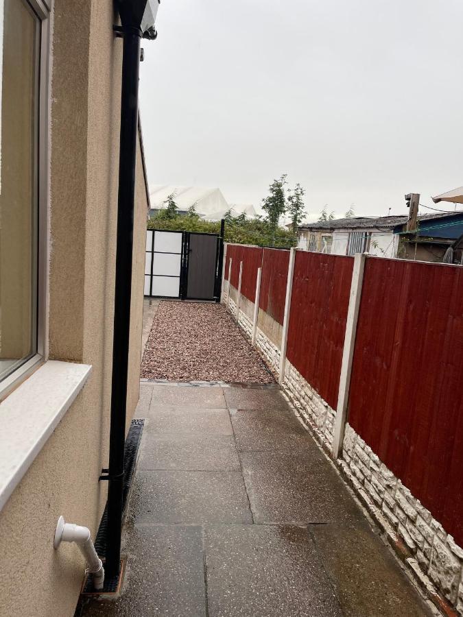 Bentley Place Crewe Εξωτερικό φωτογραφία